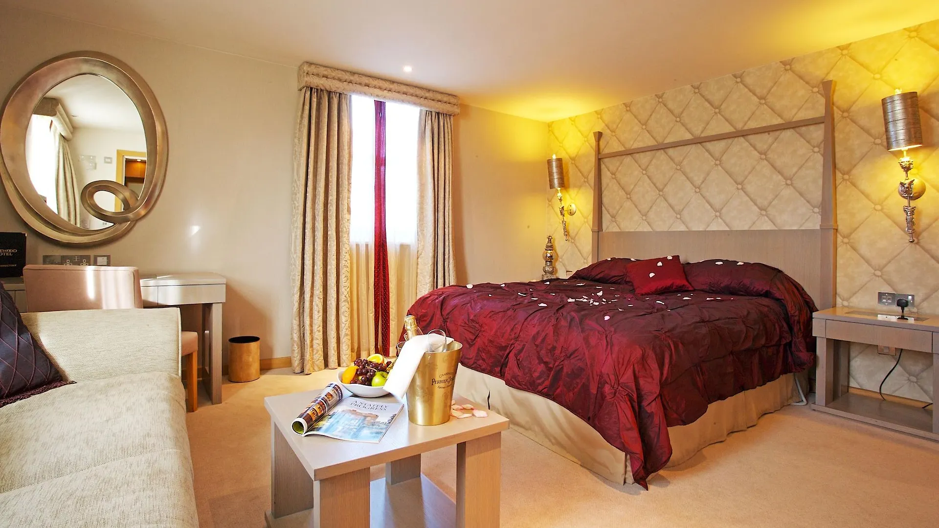 The Pinewood Hotel Slough
